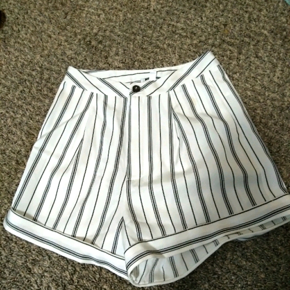 Fashion Nova shorts